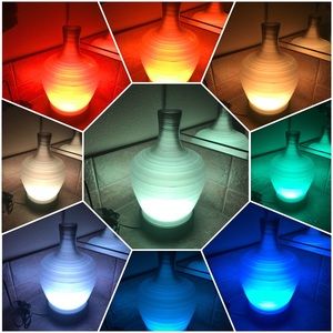 Scentsy oil diffuser and 1 essential oil